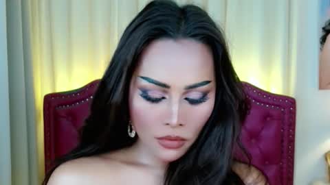 Snapshot of princessyanzy chatting on 06.11.26 princessyanzy1 online show from 06.11.26