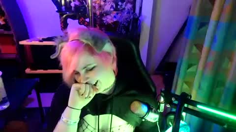 Snapshot of princetonminxxx chatting on 02.07.25 Princeton Minxxx 333 online show from 02.07.25