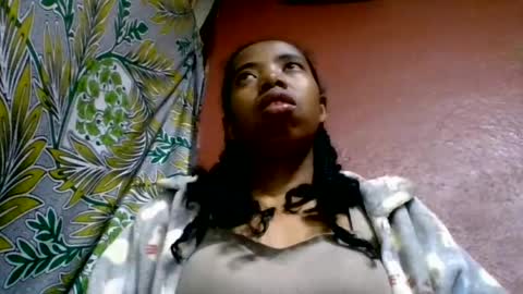Snapshot of prisca880319 chatting on 07.01.26 prisca880319 online show from 07.01.26