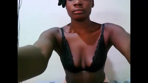 pritty_amber online show from 04.04.26