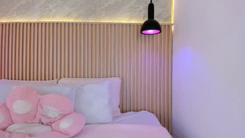 Profana Red online show from 03.12.26