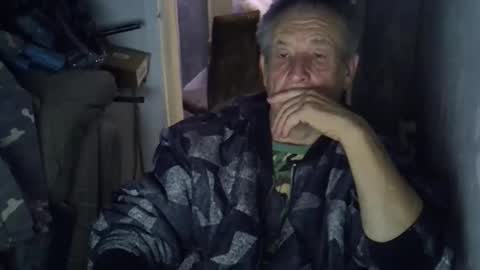 Snapshot of projectorepson chatting on 11.04.25 projectorepson online show from 11.04.25