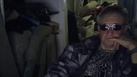 Snapshot of projectorepson chatting on 11.12.25 projectorepson online show from 11.12.25