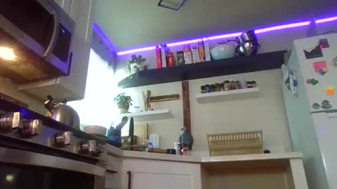 Snapshot of properfuct chatting on 10.14.25 Properfuct online show from 10.14.25