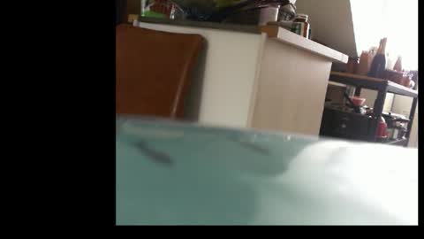 Snapshot of ptitrouquin chatting on 09.10.25 ptitrouquin online show from 09.10.25