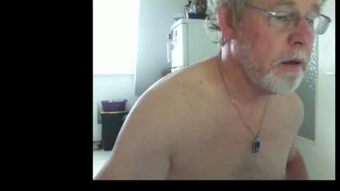 Snapshot of ptitrouquin chatting on 09.18.25 ptitrouquin online show from 09.18.25