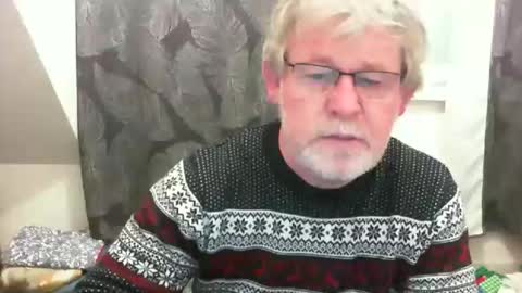 Snapshot of ptitrouquin chatting on 02.02.26 ptitrouquin online show from 02.02.26