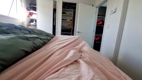 Snapshot of publicwank111returns chatting on 12.05.25 Public online show from 12.05.25