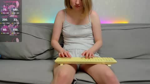 Snapshot of puddingpantie chatting on 04.17.26 puddingpantie online show from 04.17.26