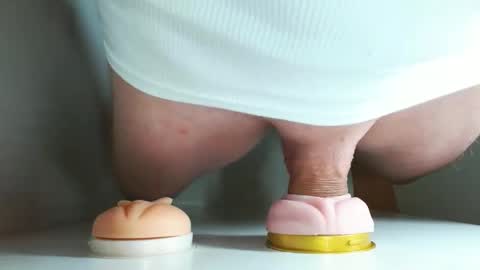 Snapshot of pude90 chatting on 10.09.25 PuDe90 online show from 10.09.25