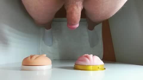 Snapshot of pude90 chatting on 11.05.25 PuDe90 online show from 11.05.25