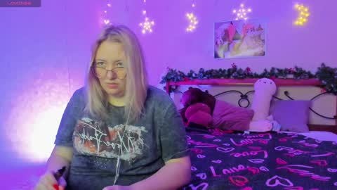 puffybun online show from 12.17.24