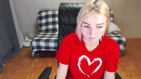 Polly online show from 12.21.24