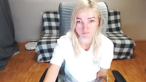 Polly online show from 11.19.25