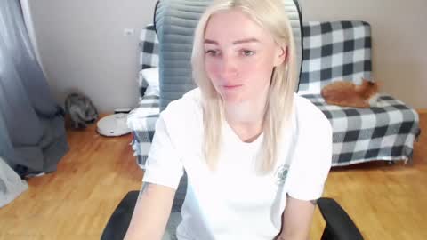 Polly online show from 04.01.26