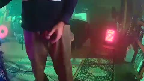 punkrunr083 online show from 02.26.25