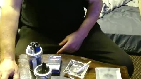 Snapshot of punkypapi chatting on 11.30.25 Jojo online show from 11.30.25