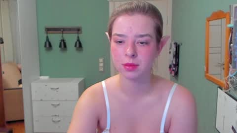Snapshot of puoli chatting on 12.11.24 Polly online show from 12.11.24