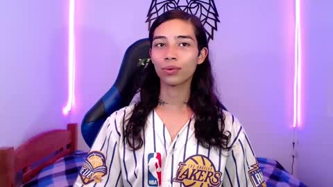 Cris online show from 12.17.24