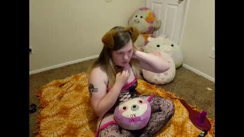 Snapshot of puppygirllovestobeg chatting on 04.26.26 puppygirllovestobeg online show from 04.26.26