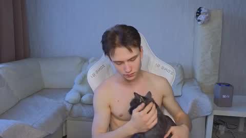 Snapshot of pupsenish chatting on 10.02.25 Jesse online show from 10.02.25