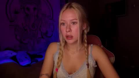 Snapshot of pureeangel chatting on 03.03.26 Megan online show from 03.03.26