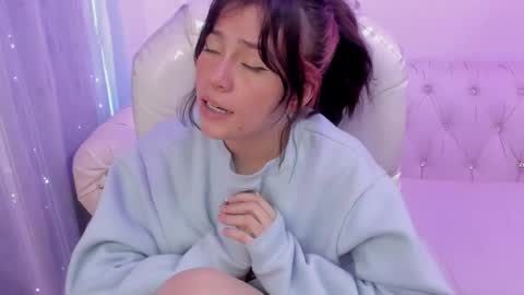 Snapshot of purple_slut_ chatting on 02.10.25 Anna online show from 02.10.25