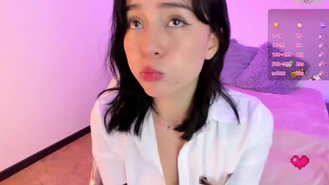 Snapshot of purple_slut_ chatting on 10.18.25 Anna online show from 10.18.25