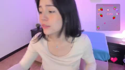 Snapshot of purple_slut_ chatting on 11.07.25 Anna online show from 11.07.25