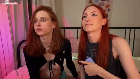 Snapshot of purplebeawer chatting on 09.24.25 Francine online show from 09.24.25