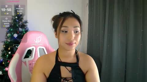 Snapshot of purrrfectmiko chatting on 12.17.24 Miko online show from 12.17.24