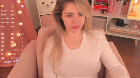 Snapshot of pussy_kattt chatting on 01.25.25 kat follow online show from 01.25.25