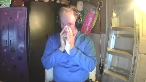 Mark online show from 03.03.25