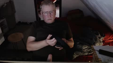 Snapshot of pussylovercb chatting on 09.16.25 pussylovercb online show from 09.16.25