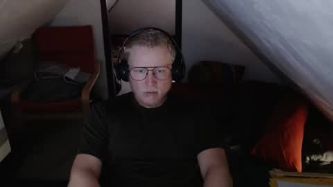 Snapshot of pussylovercb chatting on 09.22.25 pussylovercb online show from 09.22.25