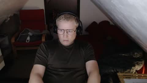 Snapshot of pussylovercb chatting on 10.02.25 pussylovercb online show from 10.02.25