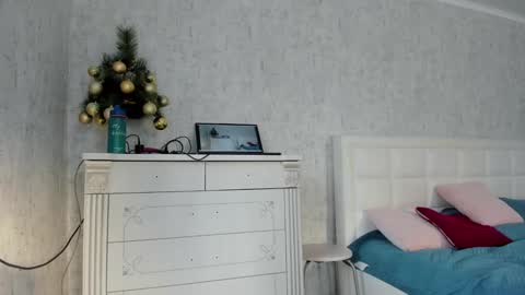 Love online show from 12.24.24