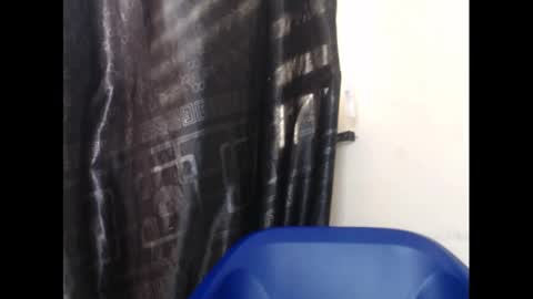 Snapshot of pussyxcockx chatting on 02.14.25 pussyxcockx online show from 02.14.25