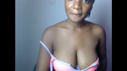 Snapshot of pussyxwetx chatting on 10.22.25 pussyxwetx online show from 10.22.25