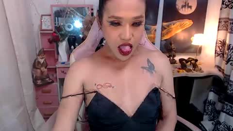 Queen Agatha online show from 01.17.26