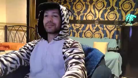 Qianos online show from 01.04.25