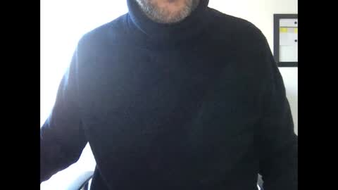 Snapshot of qsx9 chatting on 12.16.24 Quentin online show from 12.16.24