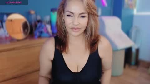 Queen And King online show from 02.15.25