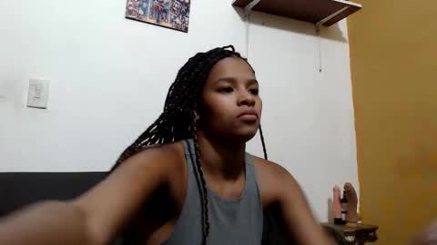 queeen_bee1 online show from 01.03.25
