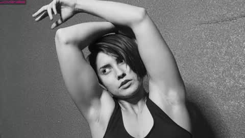 Lola online show from 02.20.25