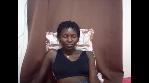 Snapshot of queen_0012 chatting on 05.27.26 asher online show from 05.27.26