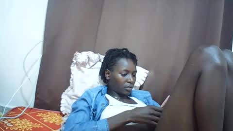 Snapshot of queen_0012 chatting on 05.28.26 asher online show from 05.28.26