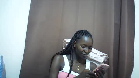 Snapshot of queen_0012 chatting on 06.07.26 asher online show from 06.07.26