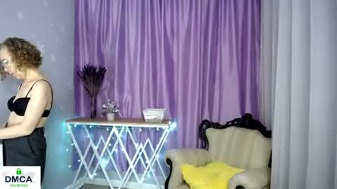 Snapshot of queen_a_n_i chatting on 06.28.26 A N I Ill be here on December 1st online show from 06.28.26
