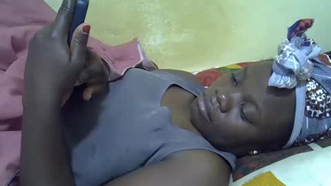 Snapshot of queen_darling3 chatting on 04.28.26 Gentrix online show from 04.28.26
